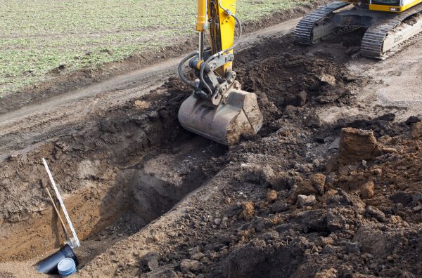 Cost of Backhoe Trenching in Dunnellon